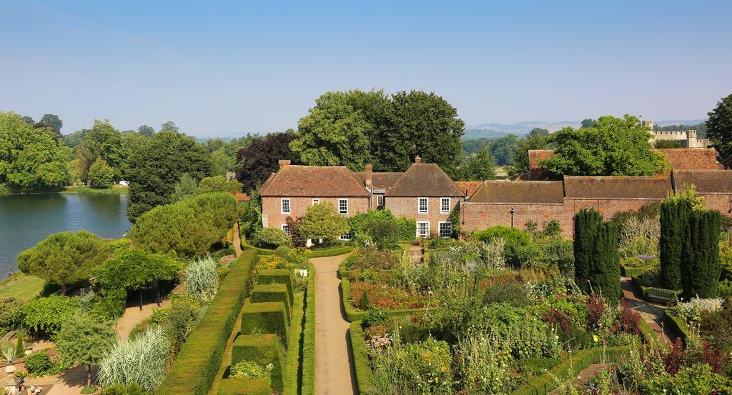 Leeds Castle Stable Courtyard Bed And Breakfast Maidstone Buitenkant foto