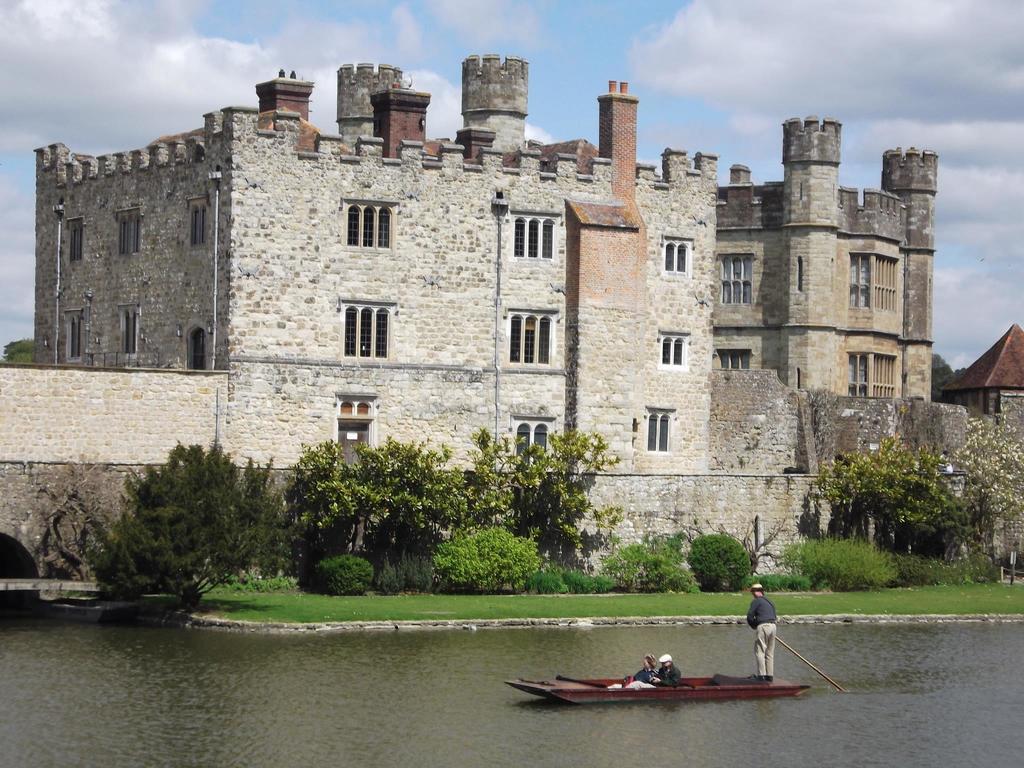 Leeds Castle Stable Courtyard Bed And Breakfast Maidstone Buitenkant foto
